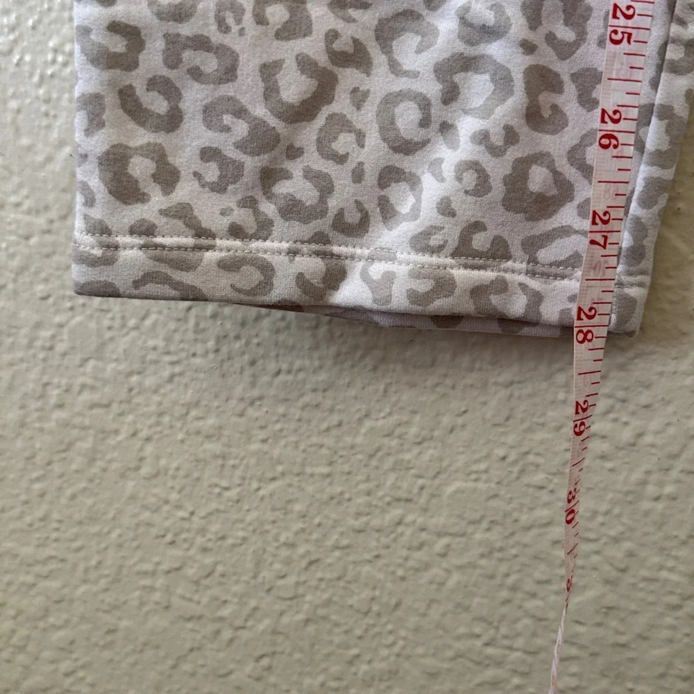 We Wander Cheetah Print Lounge Pant- Joggers - Size XS NWT - Picture 5 of 9